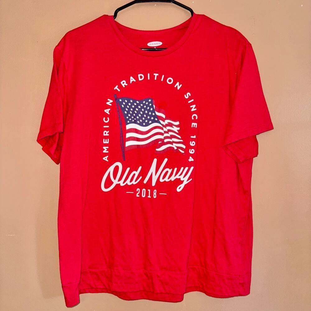 Old Navy Women's American Flag Graphic Tee T-Shirt Red - Size XL